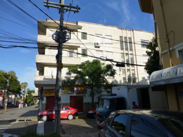 Apartamento com 98m², 2 dormitórios no bairro Menino Deus em Porto Alegre para Comprar