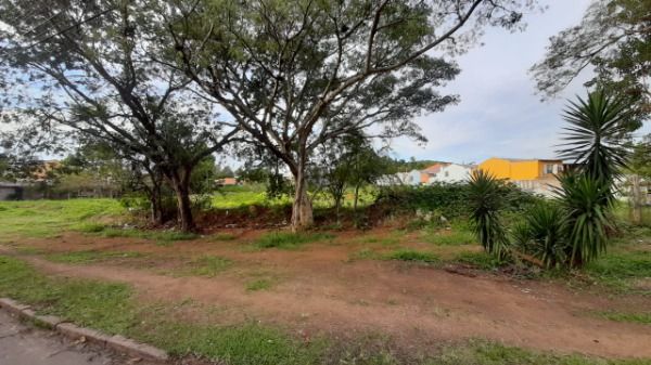 Terreno com 3.300m² no bairro Guarujá em Porto Alegre para Comprar