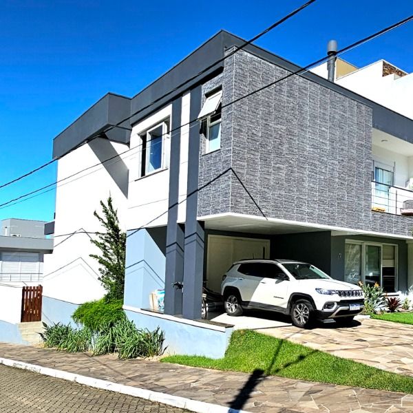 Casa Condominio com 230m², 3 dormitórios, 3 suítes, 2 vagas no bairro Hípica em Porto Alegre para Comprar