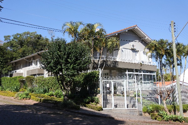 Casa para Venda - 740m², 5 dormitórios, sendo 5 suites, 5 vagas - Jardim Isabel