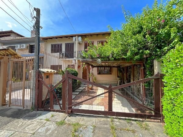 Casa com 80m², 2 dormitórios, 1 vaga no bairro Aberta dos Morros em Porto Alegre para Comprar