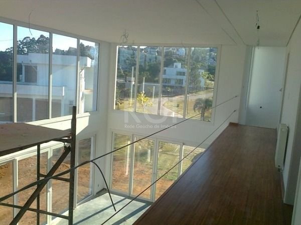 Casa Condominio para Venda - 500m², 4 dormitórios, sendo 3 suites, 4 vagas - Teresópolis