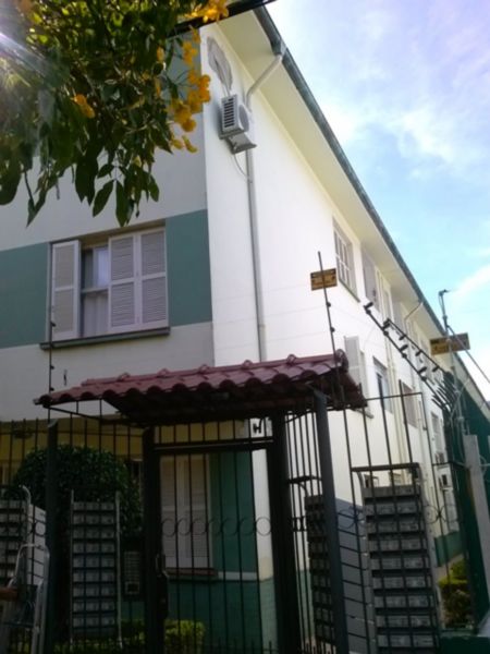 Apartamento com 55m², 2 dormitórios no bairro Menino Deus em Porto Alegre para Comprar