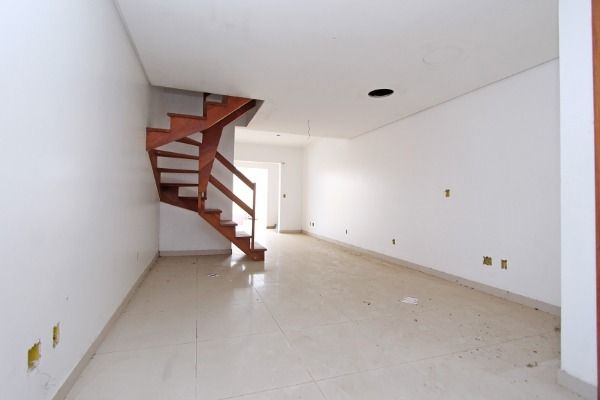 Casa para Venda - 164m², 3 dormitórios, sendo 3 suites, 2 vagas - Guarujá