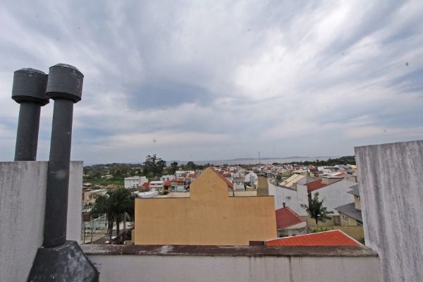 Casa para Venda - 164m², 3 dormitórios, sendo 3 suites, 2 vagas - Guarujá