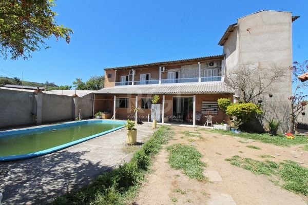 Casa para Venda - 220m², 4 dormitórios, sendo 2 suites, 5 vagas - Vila Nova
