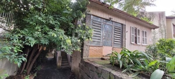 Terreno com 696m² no bairro Menino Deus em Porto Alegre para Comprar