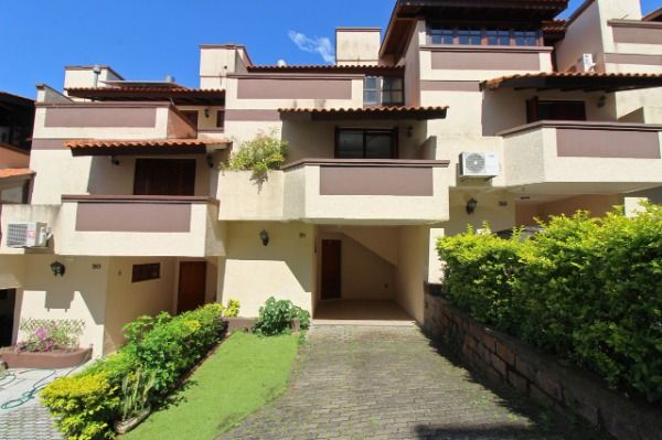 Casa Condominio com 167m², 3 dormitórios, 2 suítes, 3 vagas no bairro Tristeza em Porto Alegre para Comprar