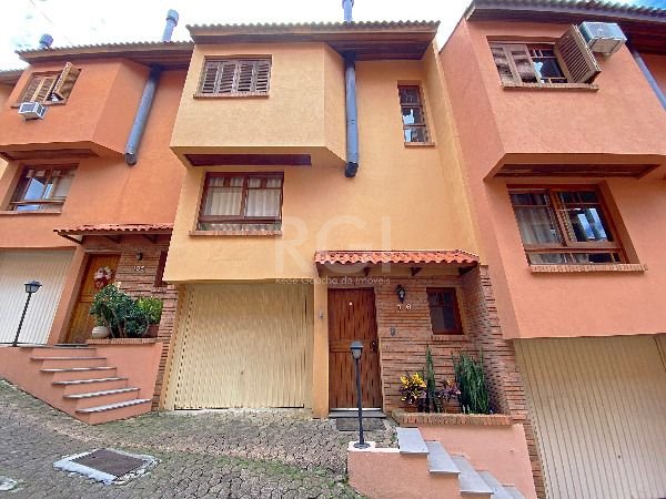 Casa Condominio com 150m², 3 dormitórios, 1 suíte, 1 vaga no bairro Espirito Santo em Porto Alegre para Comprar