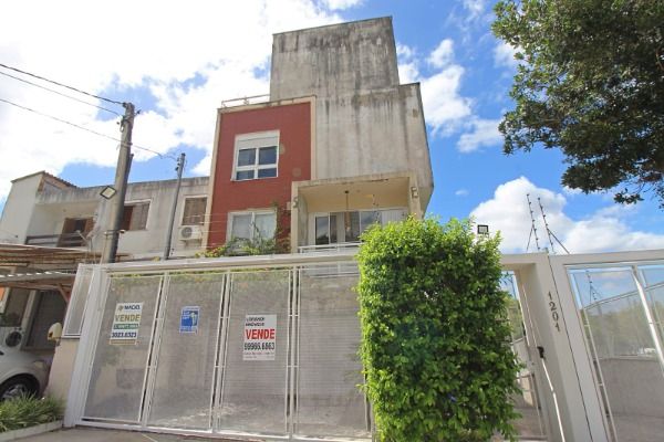 Casa Condominio com 150m², 2 dormitórios, 2 suítes, 4 vagas no bairro Ipanema em Porto Alegre para Comprar
