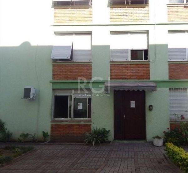 Apartamento com 50m², 2 dormitórios, 1 vaga no bairro Cristal em Porto Alegre para Comprar