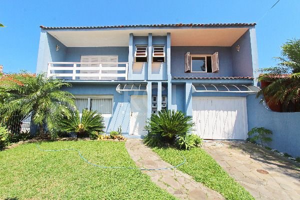 Casa com 240m², 4 dormitórios, 3 suítes, 3 vagas no bairro Ipanema/ Jardim Verde em Porto Alegre para Comprar