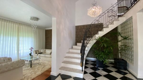 Casa Condominio em Porto Alegre, no bairro Cascata, com 3 dormitório(s), e 3 banheiros, à venda.