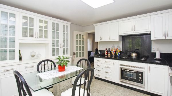 Casa Condominio em Porto Alegre, no bairro Cascata, com 3 dormitório(s), e 3 banheiros, à venda.