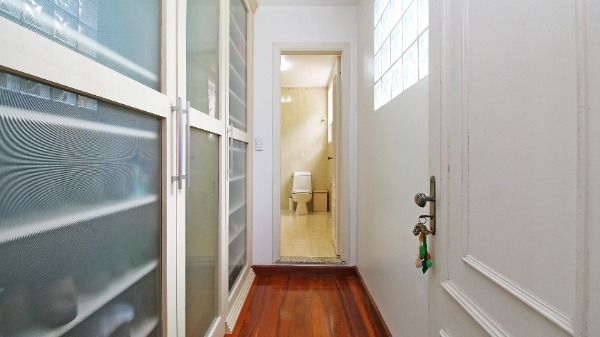Casa Condominio em Porto Alegre, no bairro Cascata, com 3 dormitório(s), e 3 banheiros, à venda.