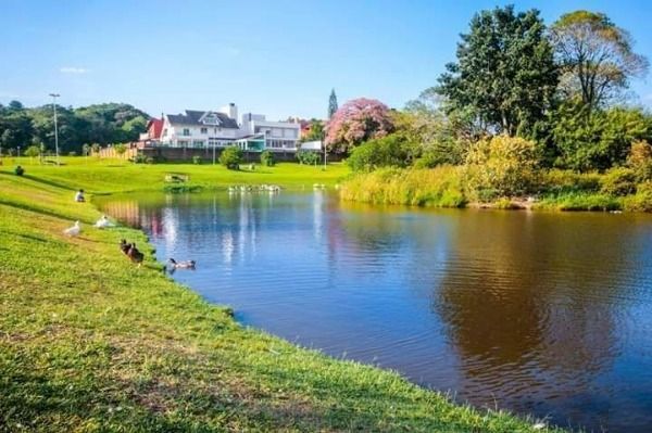 Terreno em Porto Alegre, no bairro Hípica, à venda.