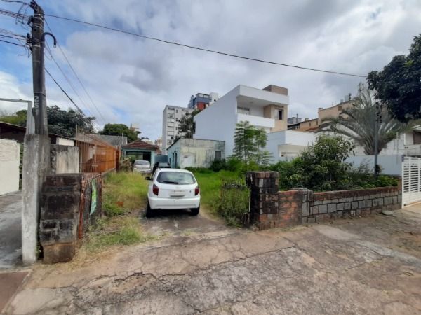 Terreno com 484m² no bairro São João em Porto Alegre para Comprar