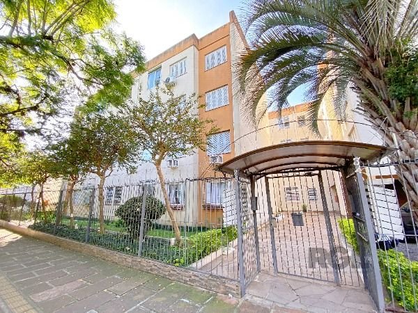 Apartamento com 59m², 2 dormitórios no bairro Santo Antonio em Porto Alegre para Comprar