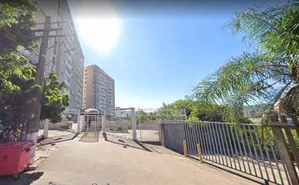 Box em Porto Alegre, no bairro Jardim Botânico, à venda.