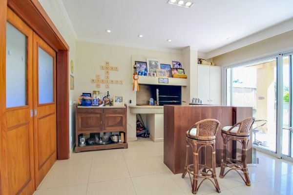 Casa Condominio em Porto Alegre, no bairro Chapéu do Sol, com 4 dormitório(s), à venda.