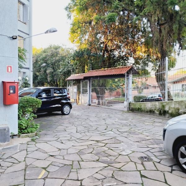 Apartamento em Porto Alegre, no bairro Santa Tereza, com 2 dormitório(s), e 2 banheiros, à venda.