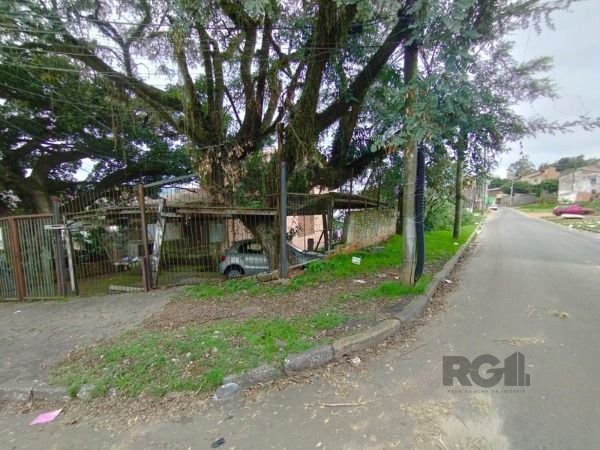 Terreno com 440m² no bairro Santa Tereza em Porto Alegre para Comprar