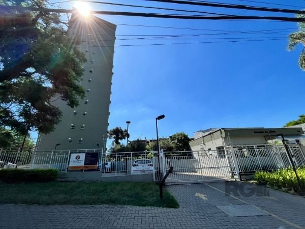 Apartamento com 51m², 2 dormitórios, 1 suíte, 1 vaga no bairro Glória em Porto Alegre para Comprar