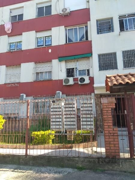 Apartamento JK com 28m², 1 dormitório no bairro Jardim Leopoldina em Porto Alegre para Comprar