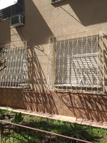Apartamento JK em Porto Alegre, no bairro Jardim Leopoldina, com 1 dormitório(s), e 1 banheiros, à venda.