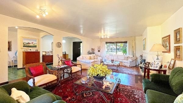 Casa Condominio em Porto Alegre, no bairro Cavalhada, com 4 dormitório(s), e 4 banheiros, à venda.