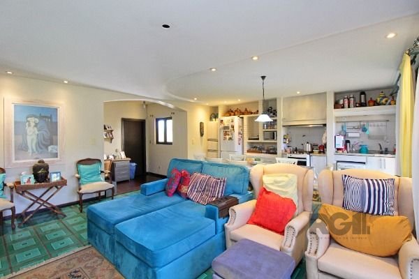 Casa Condominio em Porto Alegre, no bairro Cavalhada, com 4 dormitório(s), e 4 banheiros, à venda.