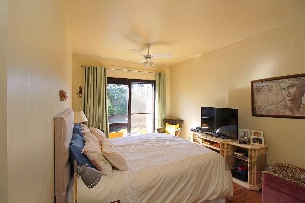Casa Condominio em Porto Alegre, no bairro Cavalhada, com 4 dormitório(s), e 4 banheiros, à venda.