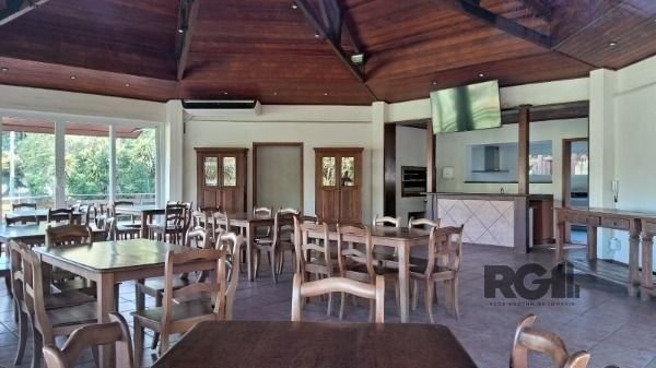 Casa Condominio em Porto Alegre, no bairro Cavalhada, com 4 dormitório(s), e 4 banheiros, à venda.