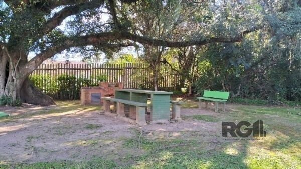 Casa Condominio em Porto Alegre, no bairro Cavalhada, com 4 dormitório(s), e 4 banheiros, à venda.