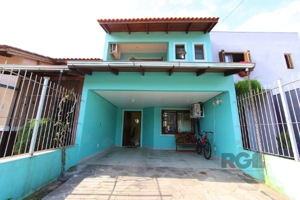Casa com 152m², 3 dormitórios, 1 suíte, 2 vagas no bairro Aberta dos Morros em Porto Alegre para Comprar