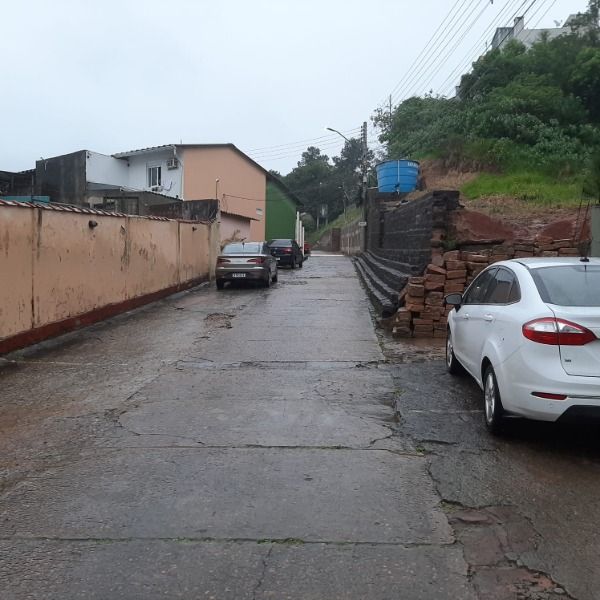 Casa Condominio em Porto Alegre, no bairro Hípica, com 1 dormitório(s), e 1 banheiros, à venda.