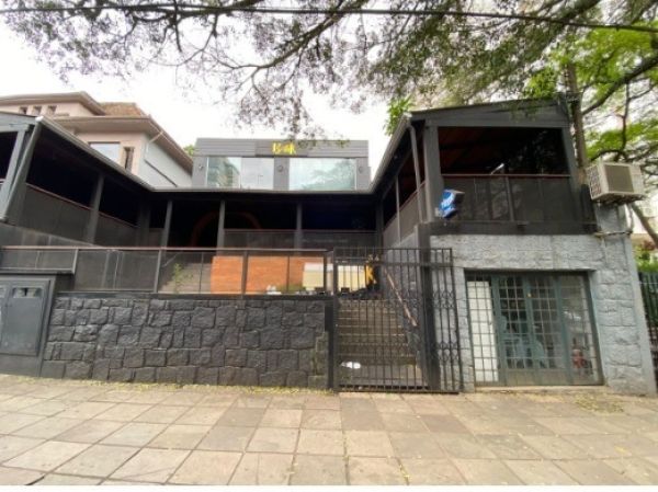 Casa Comercial em Porto Alegre, no bairro Moinhos de Vento, e 0 banheiros, à venda. - Pilar Imóveis