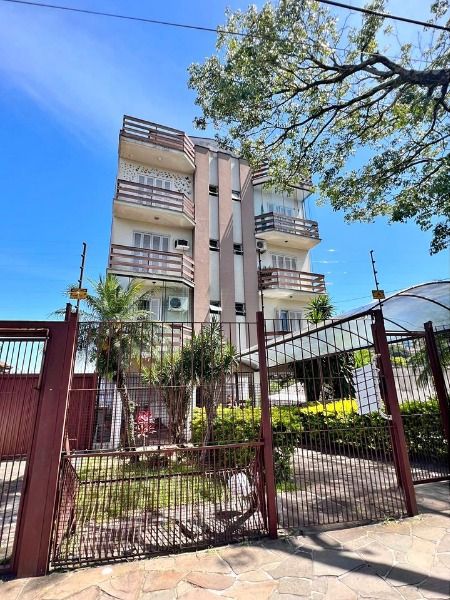Apartamento com 39m², 1 dormitório, 1 vaga no bairro Medianeira em Porto Alegre para Comprar