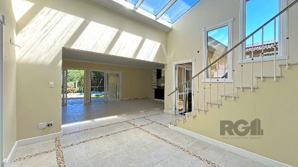 Casa no Jardim do Sol com 4D, sendo 2 suítes e 4 vagas de garagem