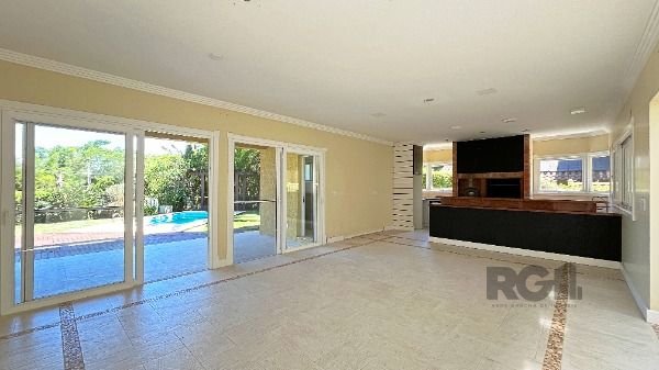 Casa no Jardim do Sol com 4D, sendo 2 suítes e 4 vagas de garagem