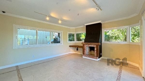 Casa no Jardim do Sol com 4D, sendo 2 suítes e 4 vagas de garagem