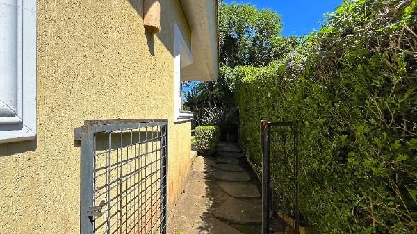 Casa no Jardim do Sol com 4D, sendo 2 suítes e 4 vagas de garagem