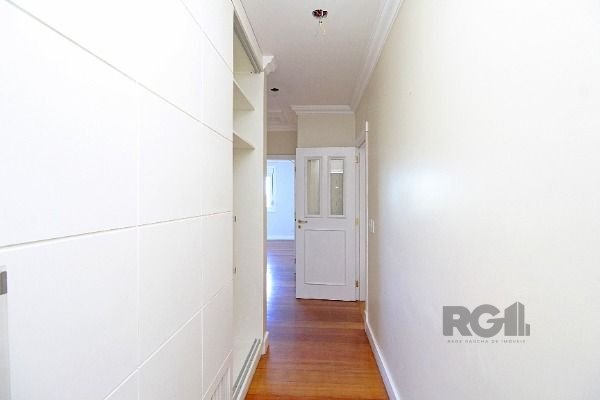 Casa no Jardim do Sol com 4D, sendo 2 suítes e 4 vagas de garagem
