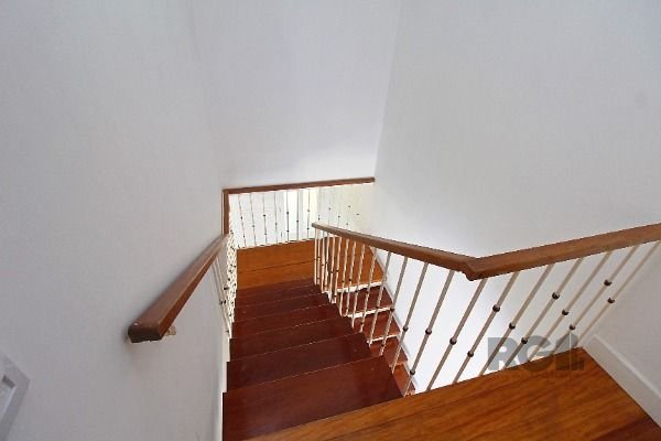 Casa no Jardim do Sol com 4D, sendo 2 suítes e 4 vagas de garagem
