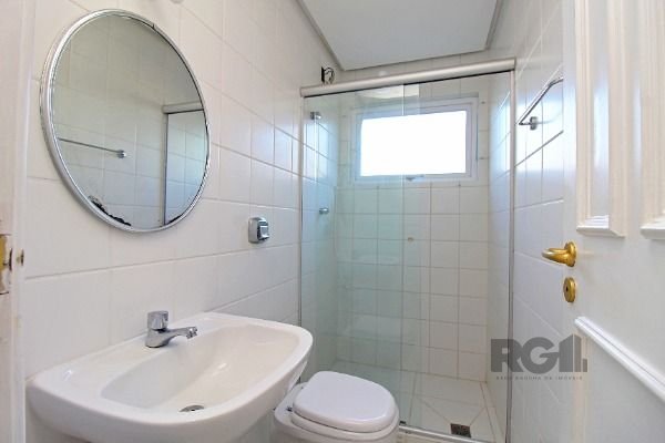 Casa no Jardim do Sol com 4D, sendo 2 suítes e 4 vagas de garagem
