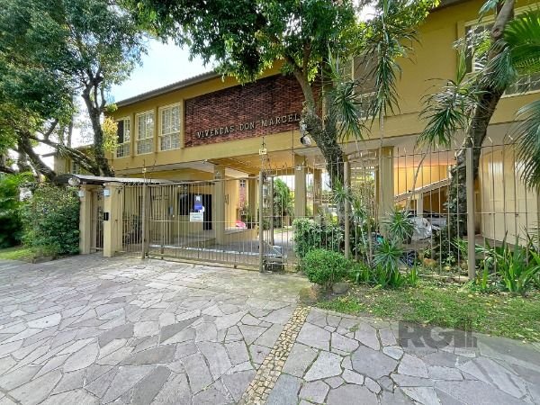 Casa Condominio com 162m², 3 dormitórios, 1 suíte, 1 vaga no bairro Tristeza em Porto Alegre para Comprar