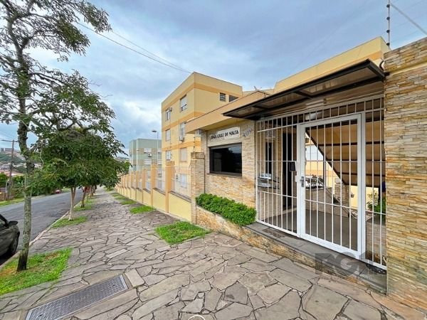 Apartamento com 80m², 1 dormitório, 1 vaga no bairro Santa Tereza em Porto Alegre para Comprar