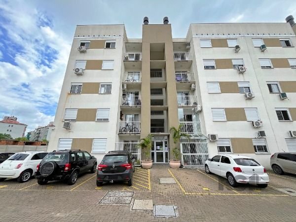 Apartamento com 54m², 2 dormitórios, 1 vaga no bairro Vila Nova em Porto Alegre para Comprar
