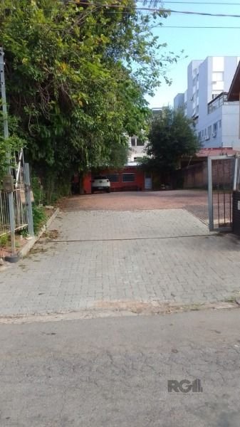 Terreno com 398m² no bairro Tristeza em Porto Alegre para Comprar