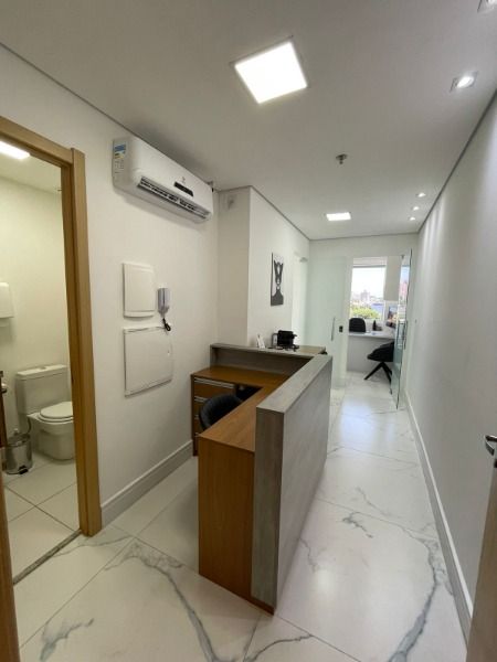 Conjunto/Sala à venda com 32m² no bairro Santana em Porto Alegre